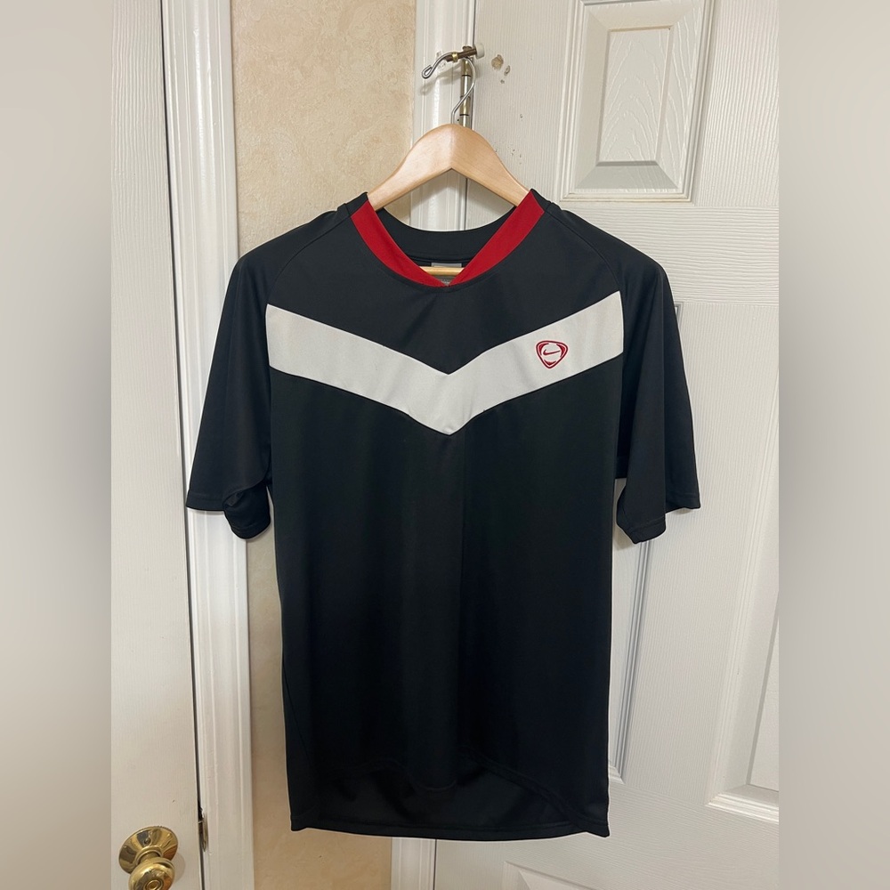 Vintage Nike Black and Red Men's Sports Jersey